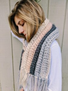 Super simple crochet scarf pattern, ribbed crochet scarf