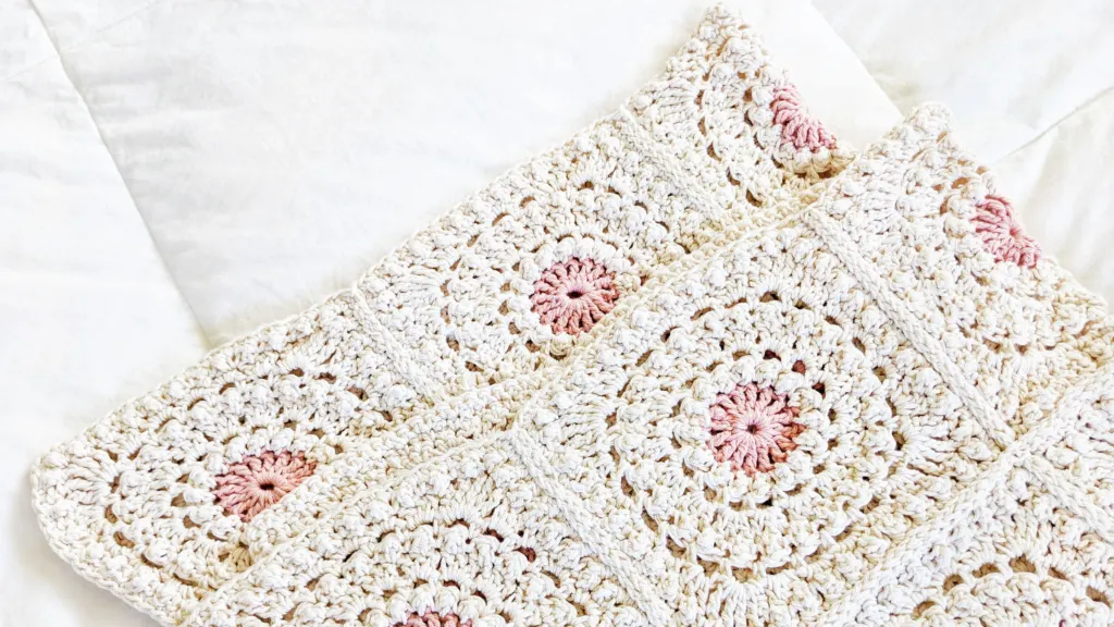 crochet granny square blanket + seaming it together
