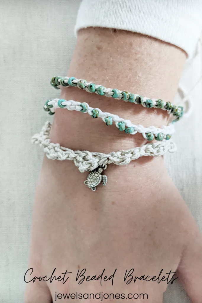 create your own crochet beaded bracelets with this free pattern
