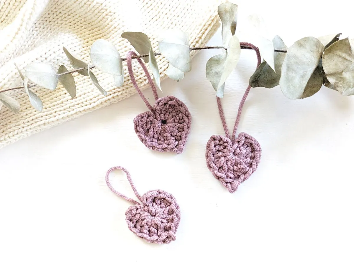 Mini Crochet Heart Garland. 