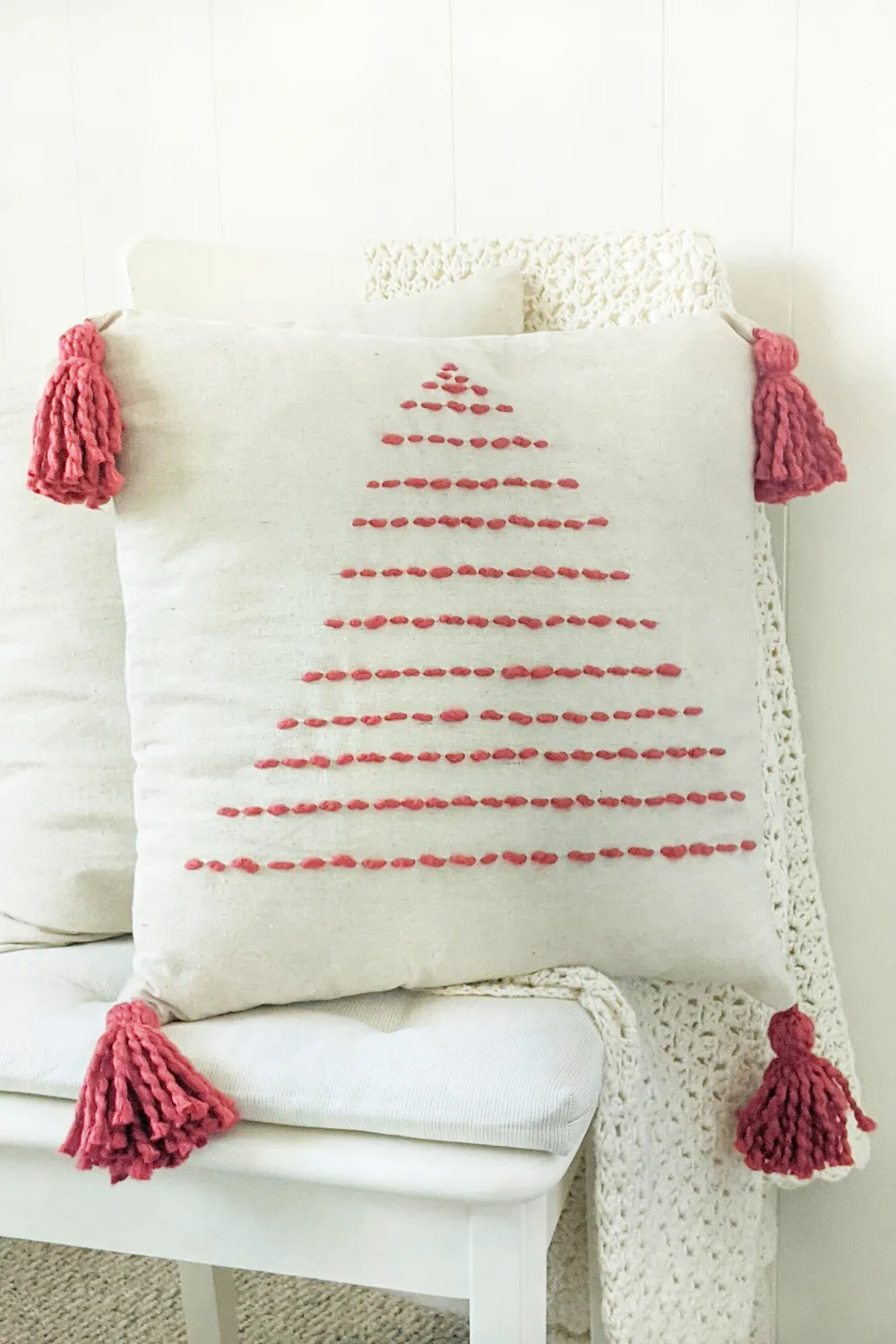 How to make a handmade Christmas tree pillow
