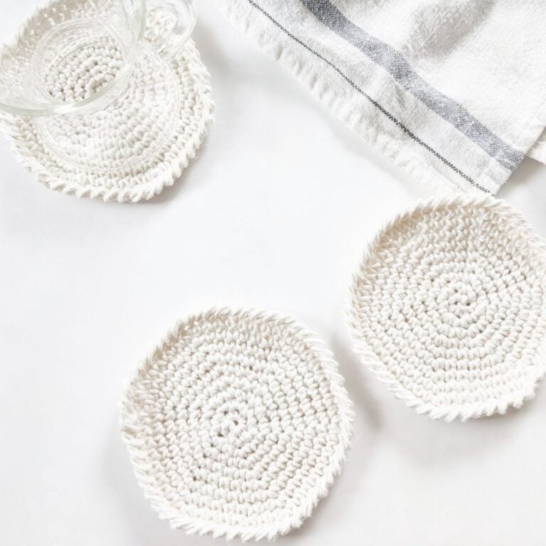 beginner crochet circle coasters