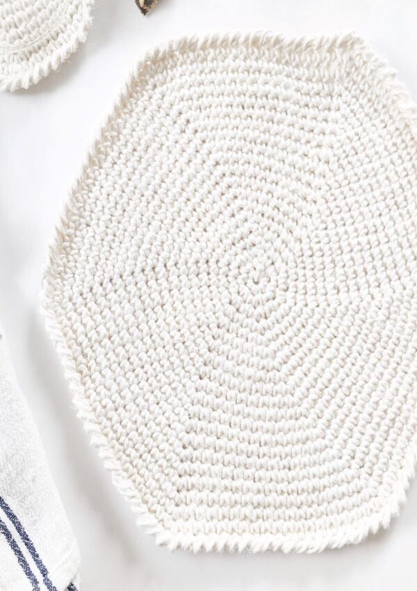 free crochet round placemat pattern
