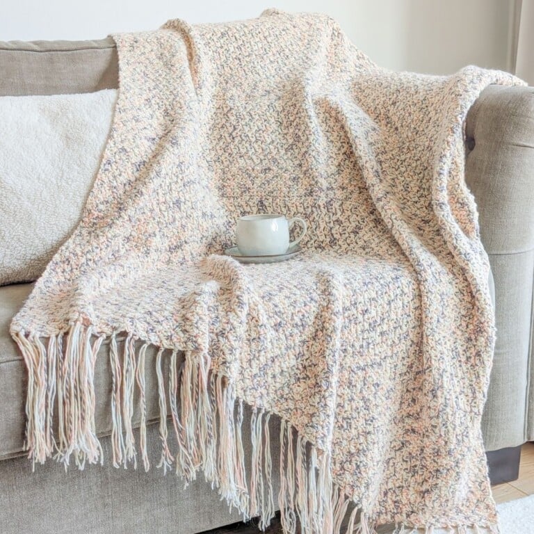 A free crochet blanket pattern.