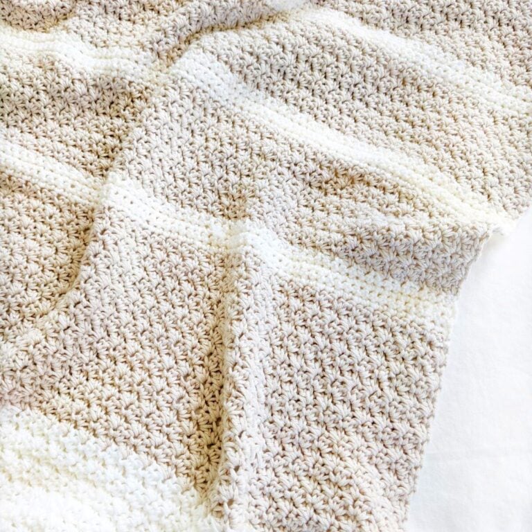A free crochet baby blanket pattern.
