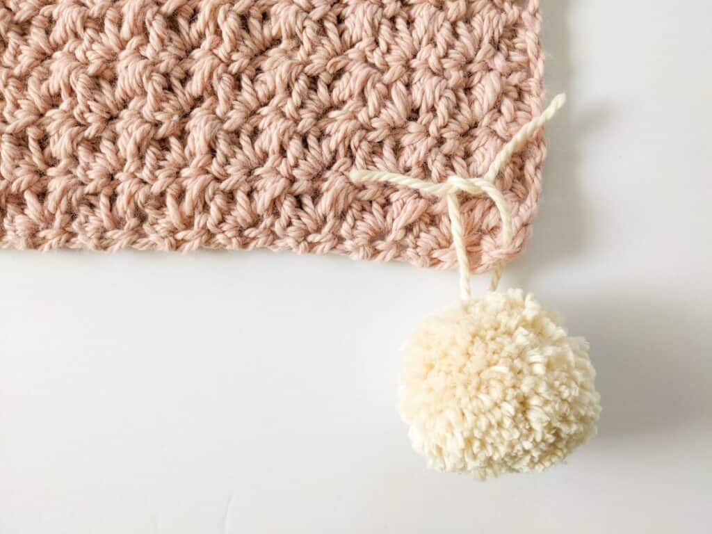 Free Chunky Crochet Blanket Pattern | Jewels and Jones