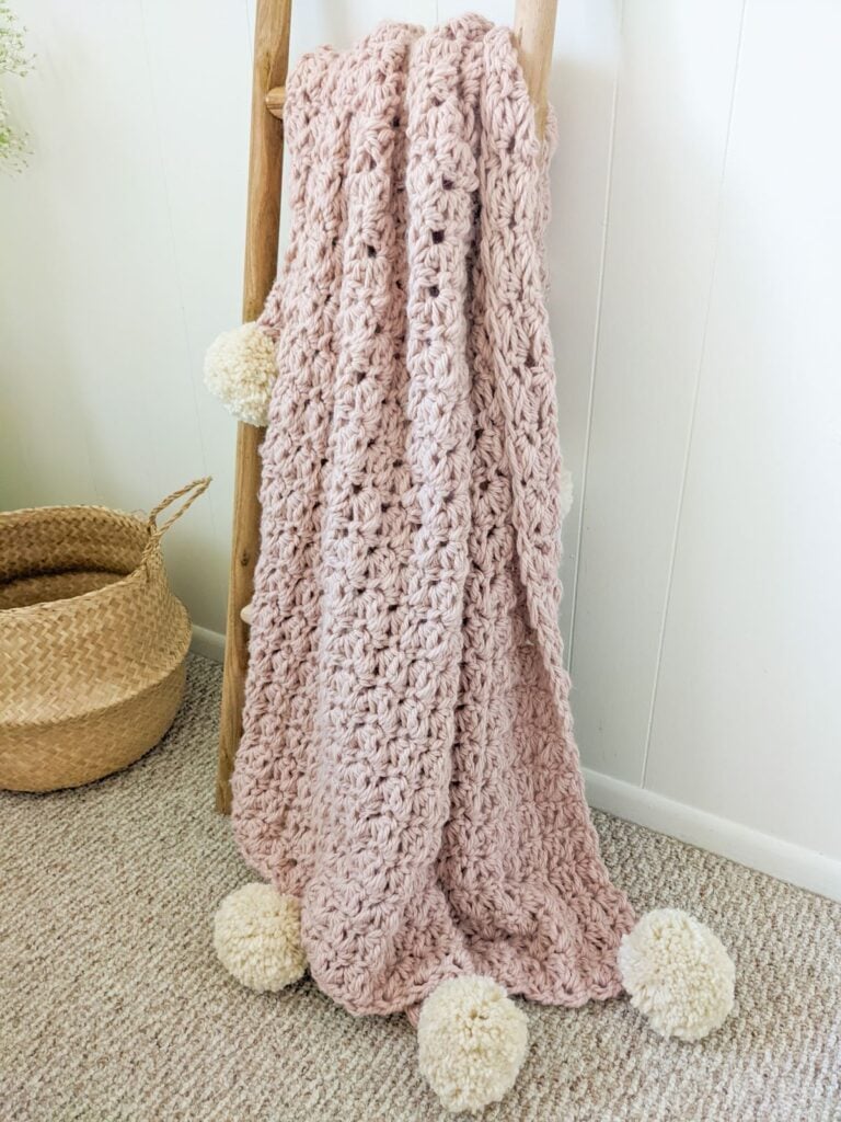 Free Chunky Crochet Blanket Pattern | Jewels and Jones