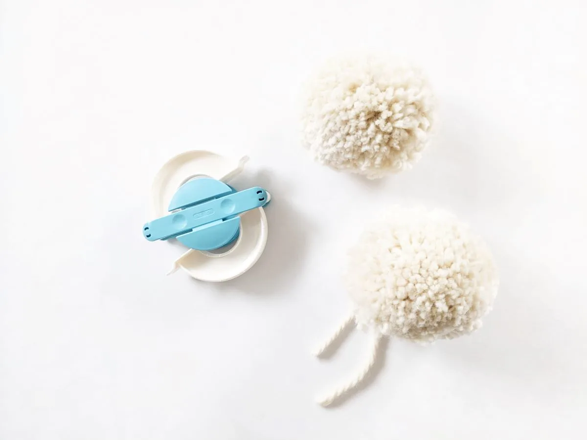5 Easy Steps to Making the Perfect Pom Pom