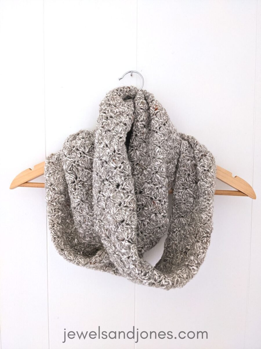 Free Crochet Shell Stitch Infinity Scarf Pattern | Jewels and Jones