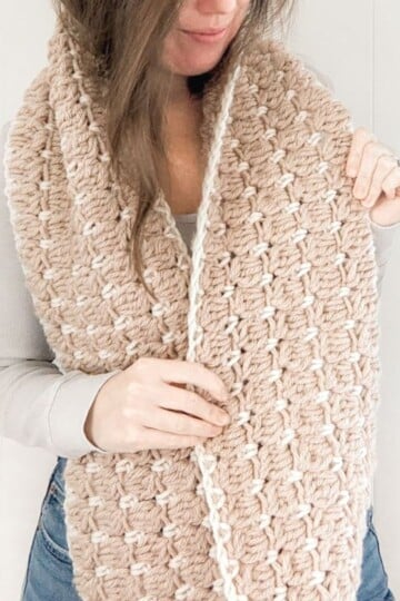 A bulky weight crochet infinity scarf pattern.