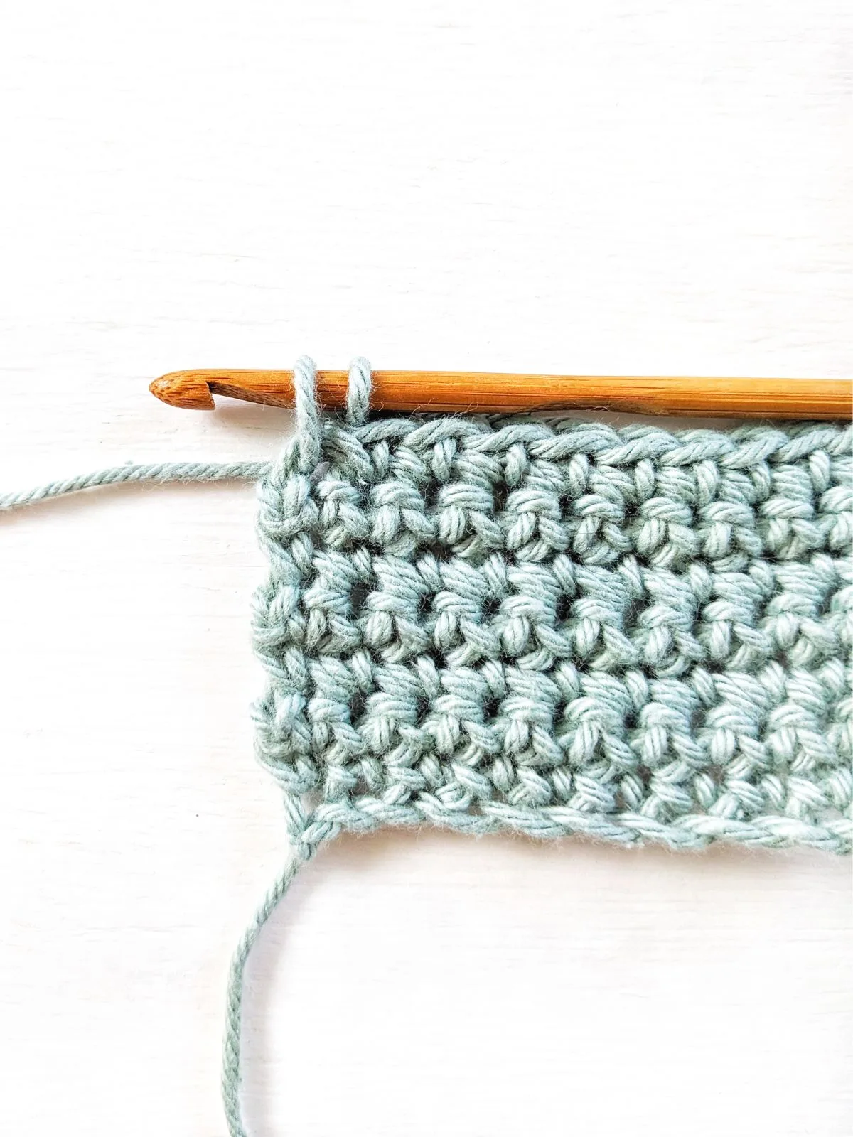 How to change yarn colors using single crochet.