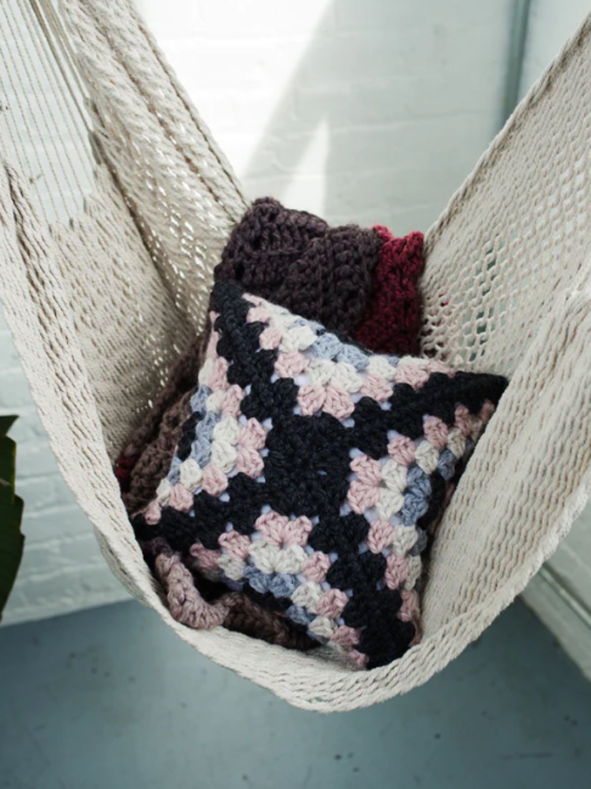 Mandy crochet granny square crochet pillow pattern