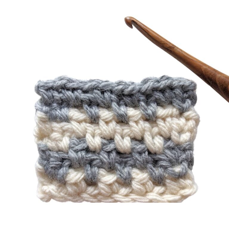 2 color crochet moss stitch color change.