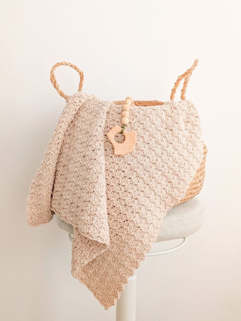 One-Row Repeat Crochet Baby Blanket Pattern | Jewels and Jones